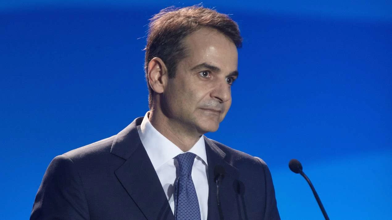 ΝΔ: «Φαιδρή η εικόνα Τσίπρα με τη γραβάτα – Μόνο ντροπή και χλεύη για τον αδίστακτο υποκριτή»